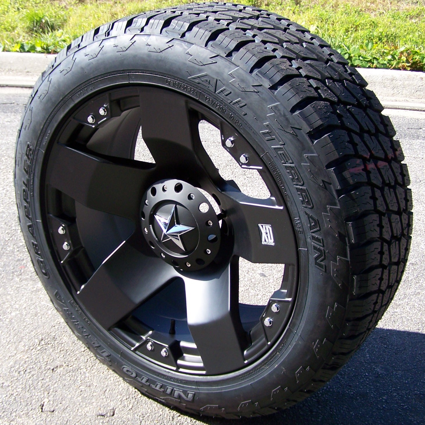 18 Rockstar Wheels Nitto Terra Grappler Tire Jeep JK.