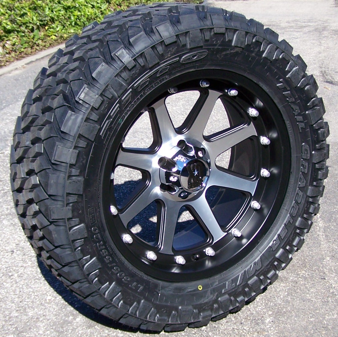 18 Black Machined XD Addict Wheels Rim 33 Nitto Trail Grappler Jeep