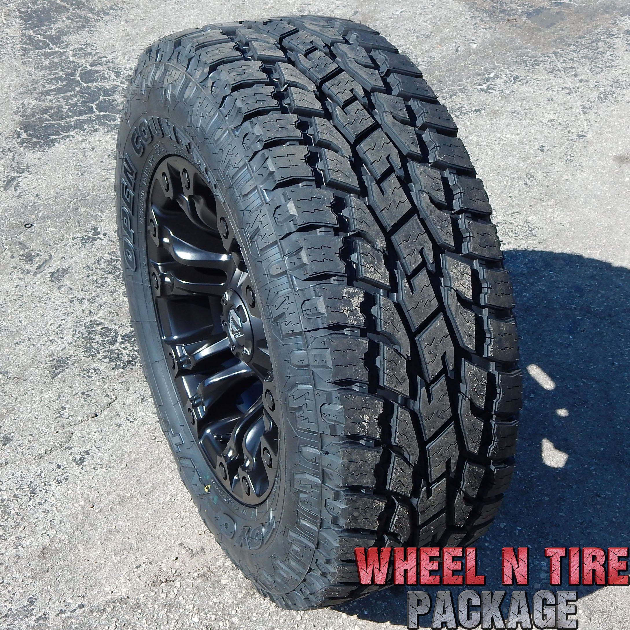 5/ 18x9 FUEL VAPOR D560 WHEELS 33" TOYO A/T II TIRES JEEP WRANGLER